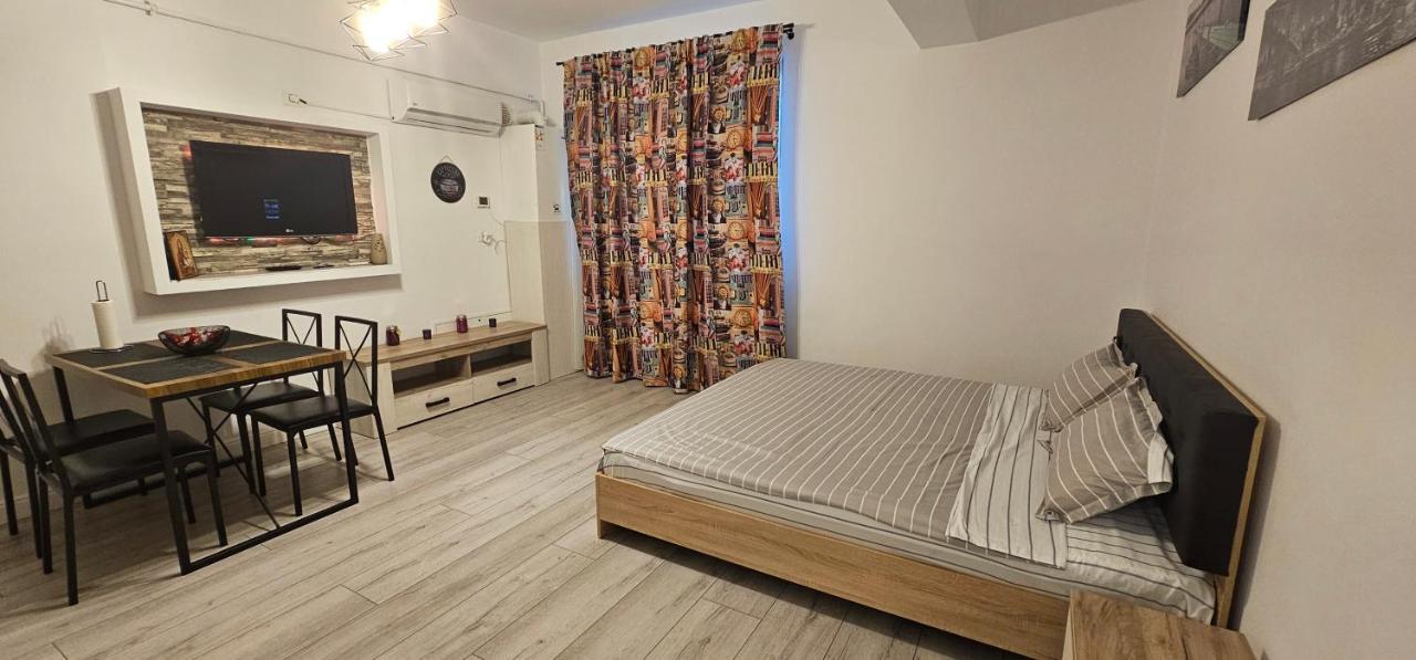 Calin Luma Studio Apartment Navodari Exterior photo